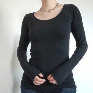 Basic black long-sleeved shirt
